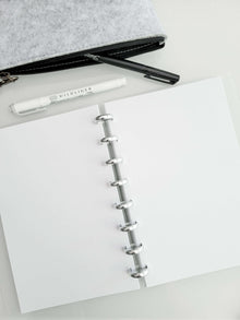  Refillable notebook
